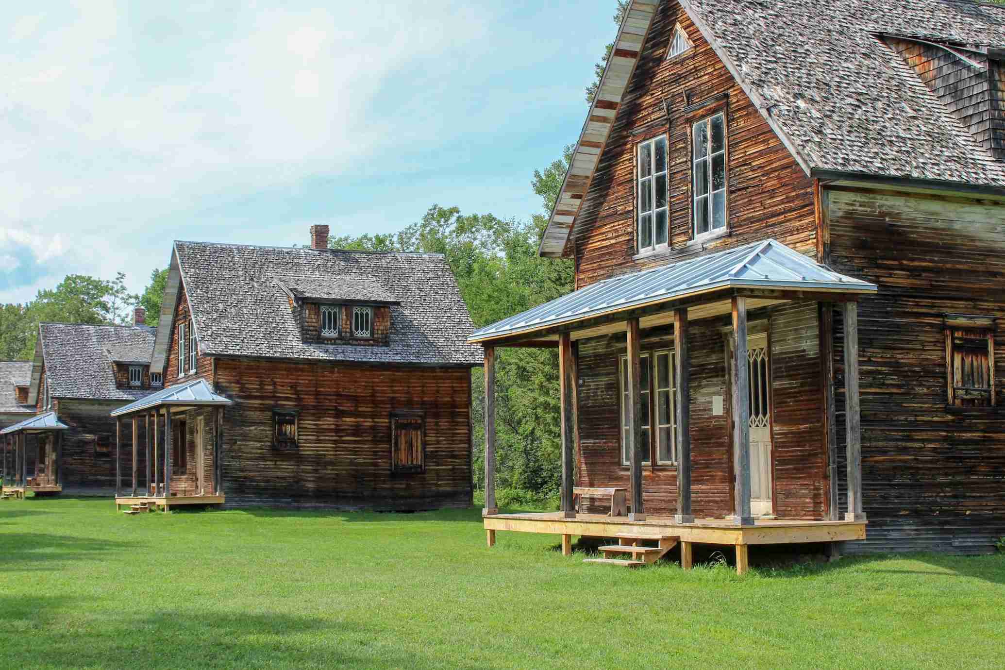 Essential Materials Design Tips and Cost Breakdown for Building Your Dream Cabin