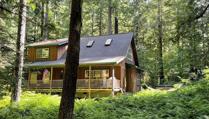 7 Things Experienced Travelers Check Before Booking a Cabin