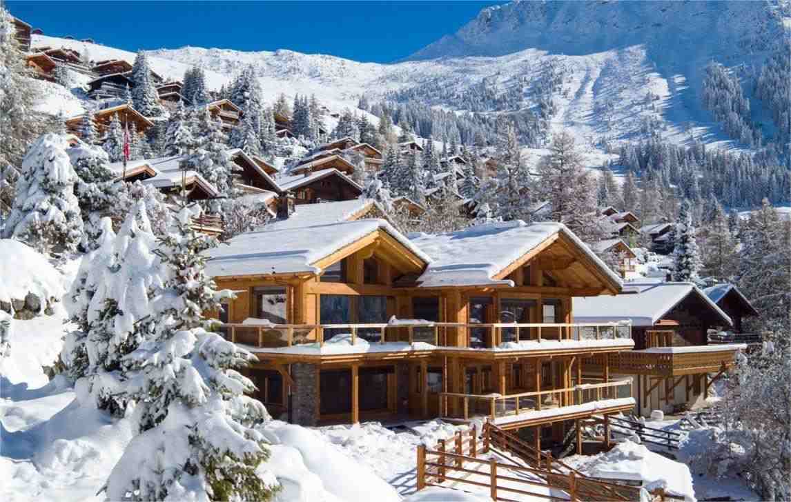 Alpine Dreams in Timber — Swiss Cabins Where Winter Whispers
