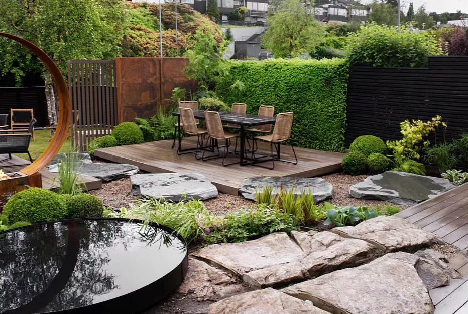 Top 5 Must-Have Plants for a Lush Country Home Garden