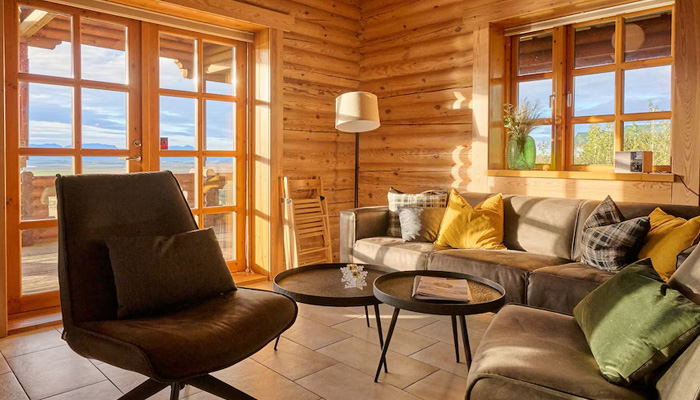 Warm & Cozy Cabin Lighting Ideas for the Perfect Rustic Atmosphere